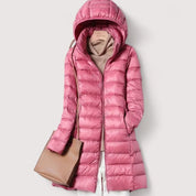 Emilia | Damen Ultraleichte Steppjacke Winterjacke mit Abnehmbarer Kapuze 2