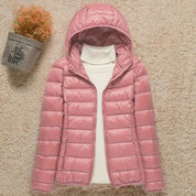 Emilia | Damen Winterjacke Ultraleichte Steppjacke mit Kapuze 4