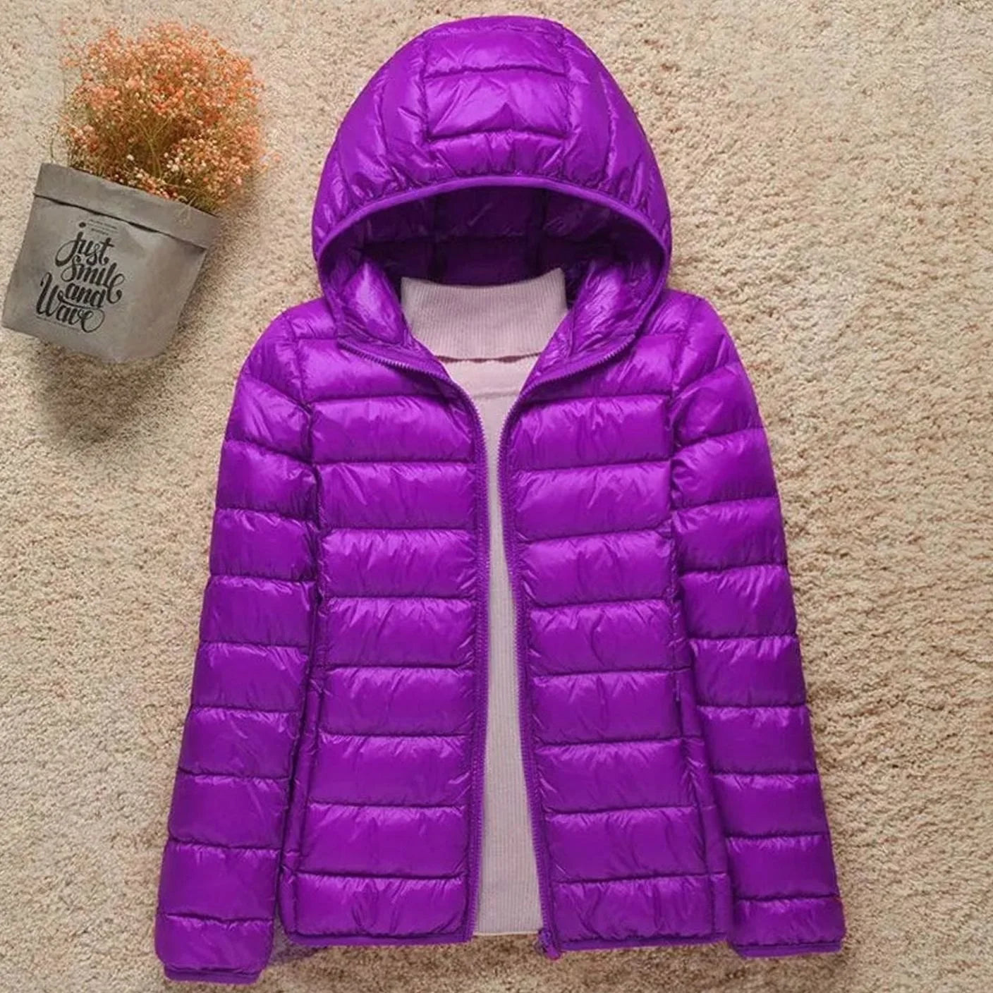 Emilia | Damen Winterjacke Ultraleichte Steppjacke mit Kapuze 8