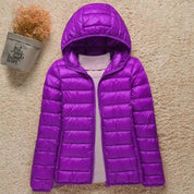 Emilia | Damen Winterjacke Ultraleichte Steppjacke mit Kapuze 8