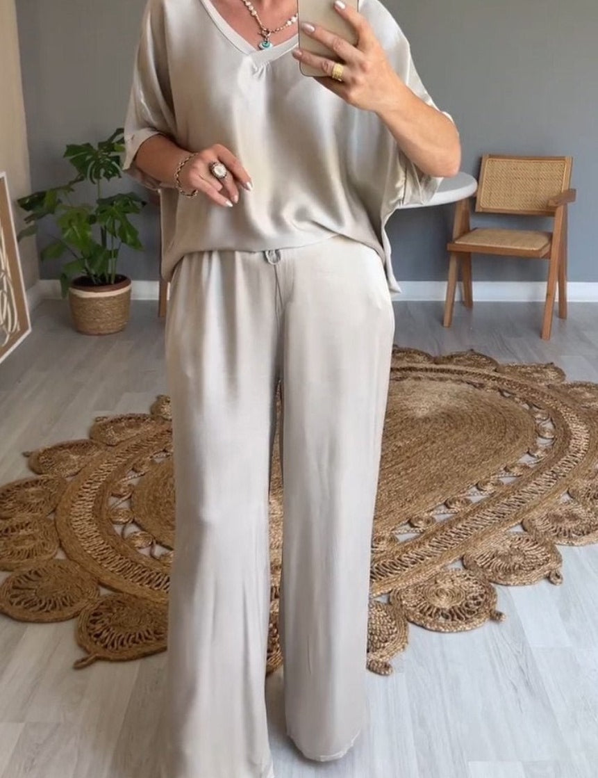 Zestaw Dresowy Damski Dwuczęściowy z Szerokimi Nogawkami na Lato - Elegancki i Wygodny Zestaw Damski